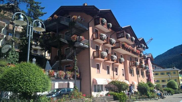 Albergo Stella Alpina Molveno Exteriör bild